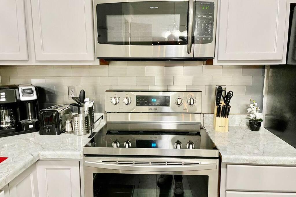 3 Bedroom Entire Home - Centrally Located In Katy, Texas Dış mekan fotoğraf